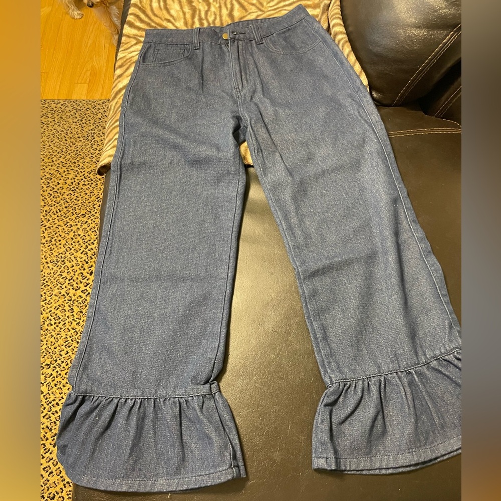 Ruffle-Hem Wide Leg Jeans in Dark Blue